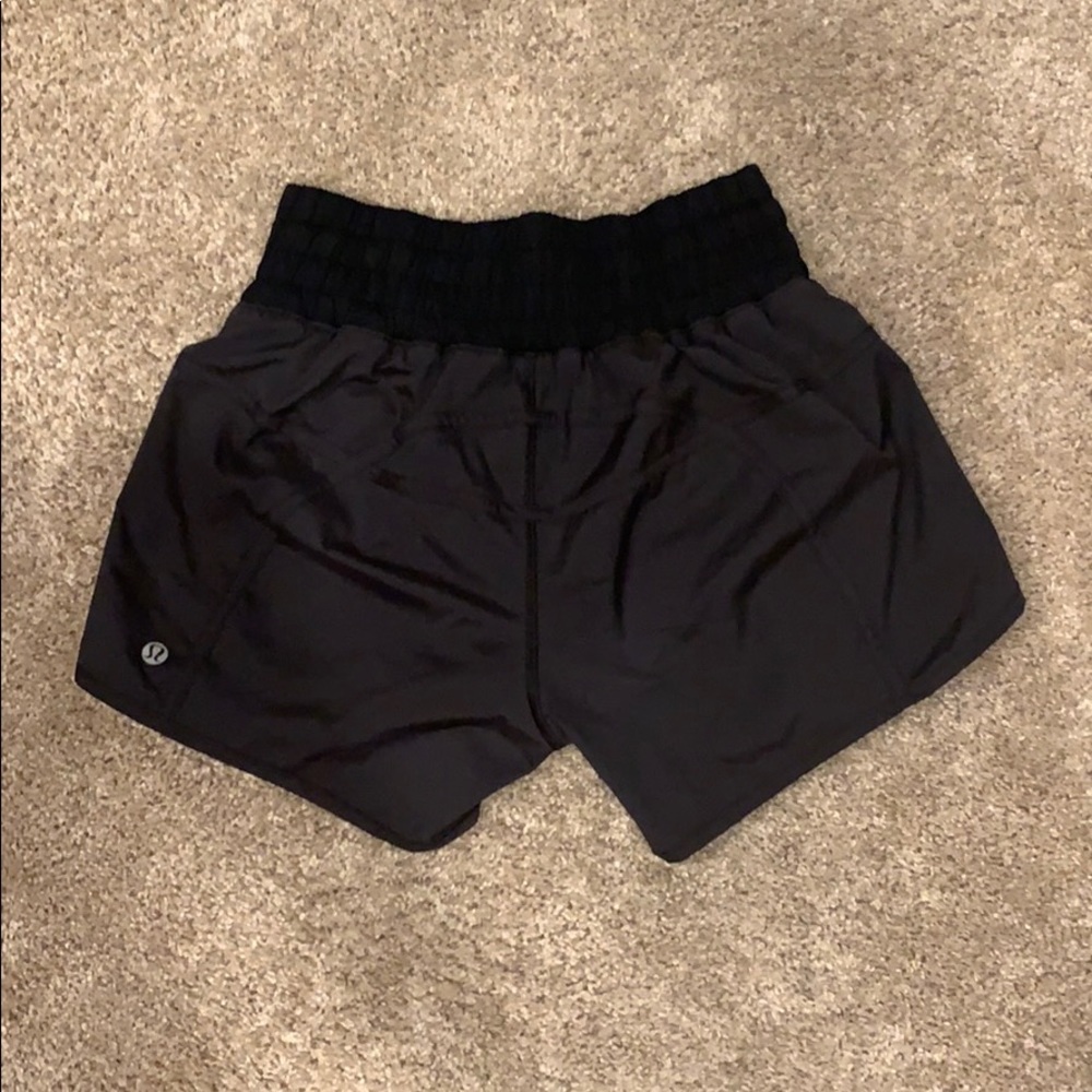 Black lululemon runner shorts size 6